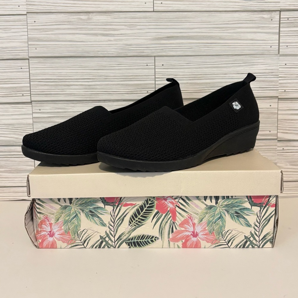 NIB Tommy Bahama Lizzie Women's Black Knit Wedge Slip-On Shoes Memory Foam Sz 7